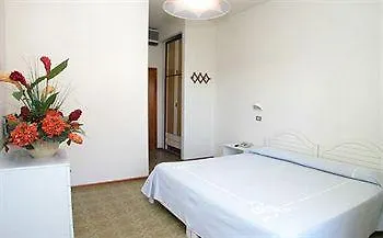 Diplomatic 3*