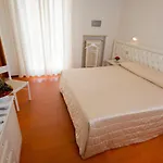Diplomatic 3*