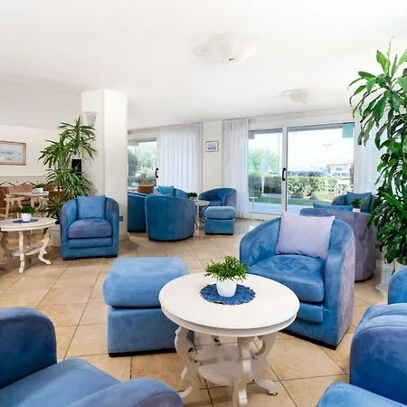 ホテル Diplomatic チェルヴィア