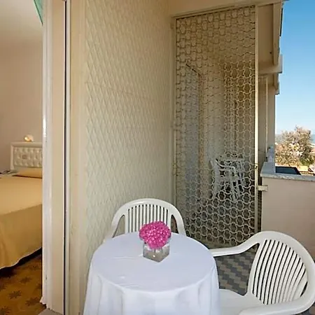 Diplomatic Hotel