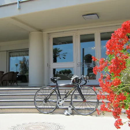 Diplomatic Hotel 3*