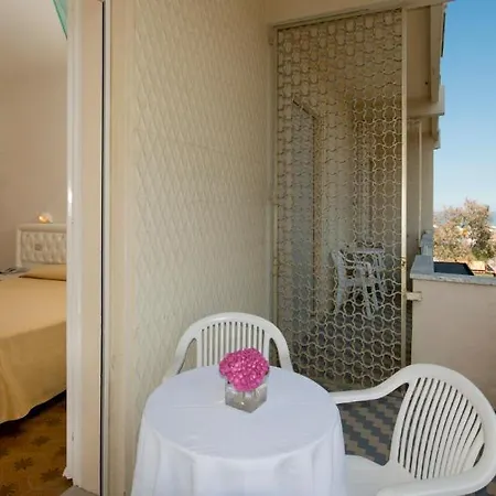 Diplomatic Hotel